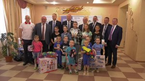 Парламентарии из Беларуси доставили гуманитарную помощь в школу – интернат № 4 в Амвросиевке