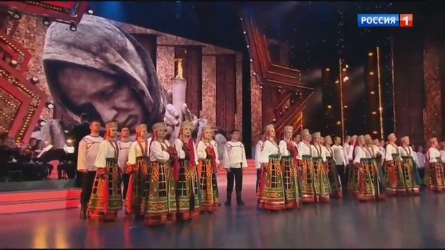 Хор им.Пятницкого. На Мамаевом кургане тишина. Исполняет Е.Ельшина смотреть онлайн