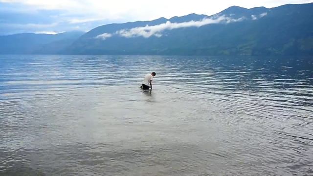 Как я мыл велосипед в Телецком озере. смотреть онлайн