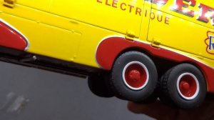 Bernard 28 Electric Service Truck 1951 | Pinder Circus 1:43 | Direkt Collections | масштабные модел
