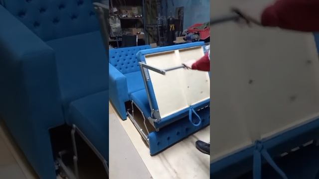 Кресло-кровать для ежедневного использования с очень удобным механизмом трансформации. смотреть онлайн