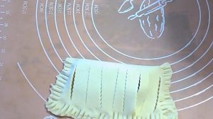 очень легкие в приготовлении слойки с джемом