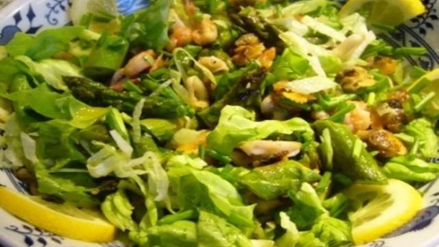 Салат из морского коктейля. Домашние пошаговые фото рецепты