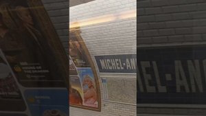 Barbie Macron 2030 ????