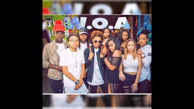 Erica B. - W.O.A (THEME SONG) смотреть онлайн