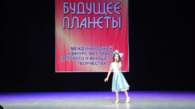 Братанова Мария - «Папа, подари мне куклу» - сл. Г. Горбовского, муз. А. Морозова смотреть онлайн