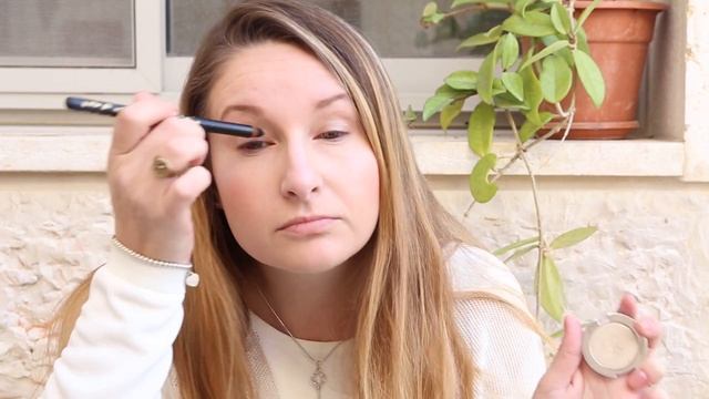 Новогодний МАКИЯЖ с косметикой ESSENCE! Совместно с DiarioDiUnaBella смотреть онлайн