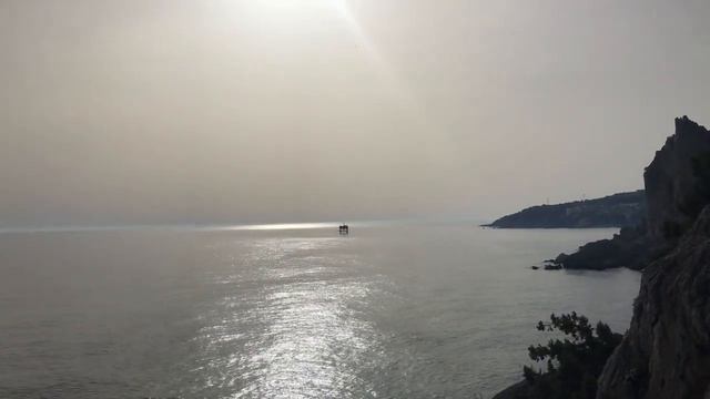 Еще одно место в Крыму, где отлично лечат органы дыхания. Обзор известной климатической здравницы.