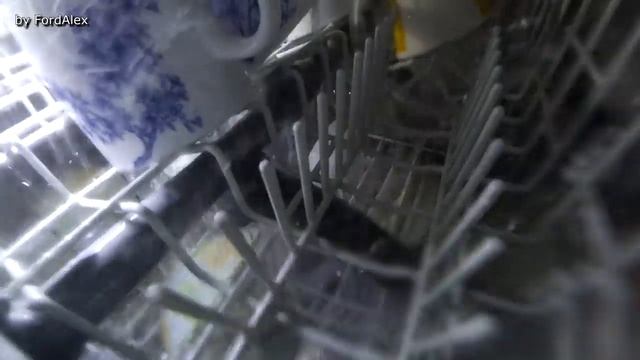 Что происходит в посудомоечной машине Вид изнутри.