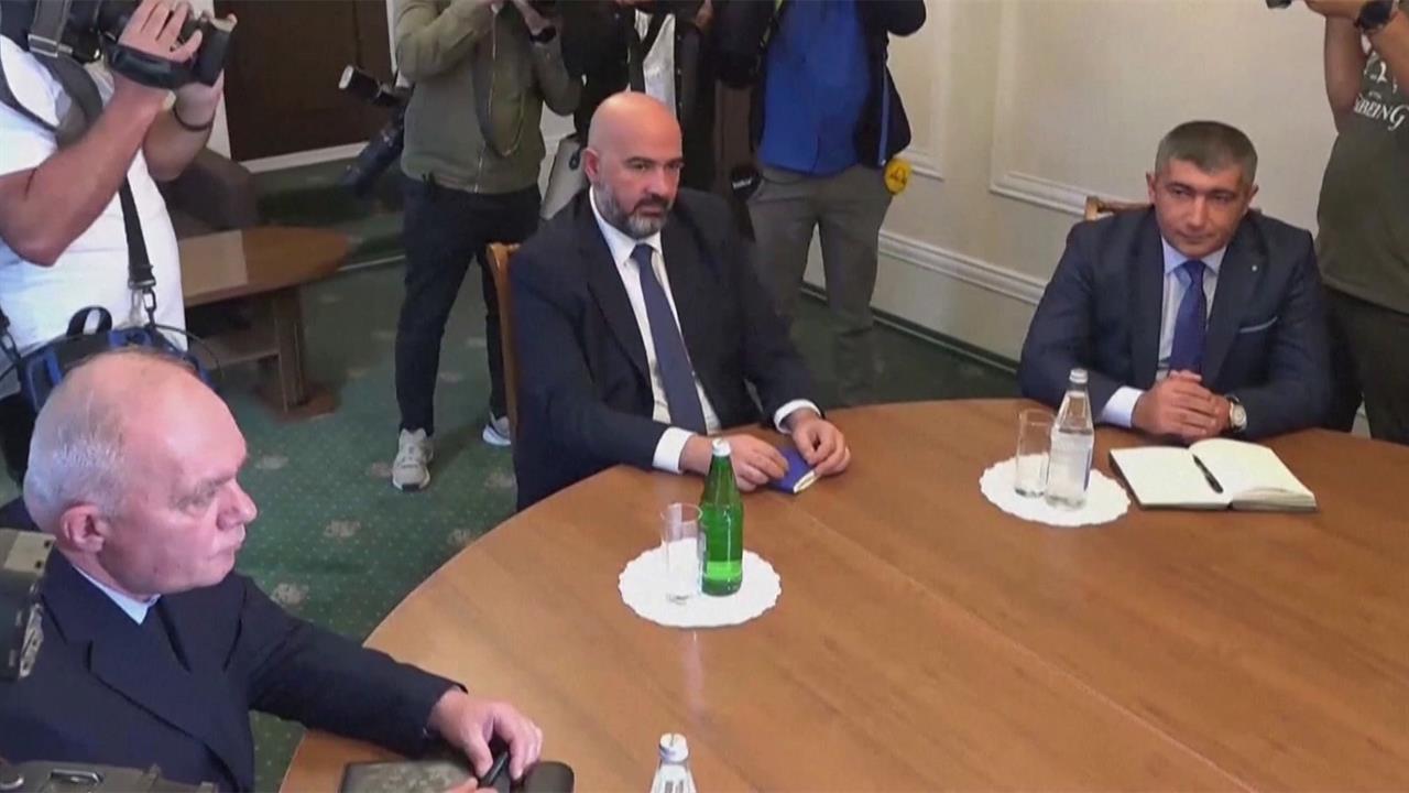 В Евлахе состоялись первые переговоры между представителями Баку и Степанакерта