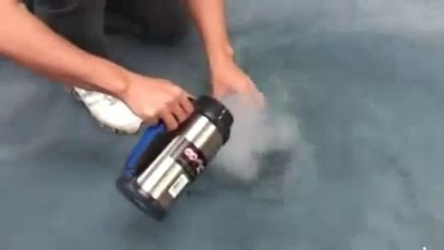 Эксперимент с жидким азотом.flv смотреть онлайн