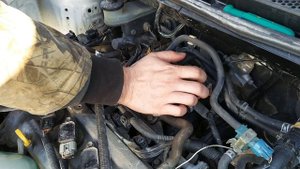 Проверка герметичности впуска Витц 2000г