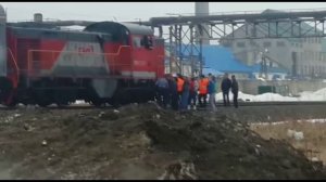 На Украинской поезд сбил девушку