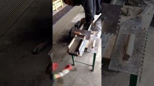 Укладка клинкерного кирпича полуавтоматическим методом.