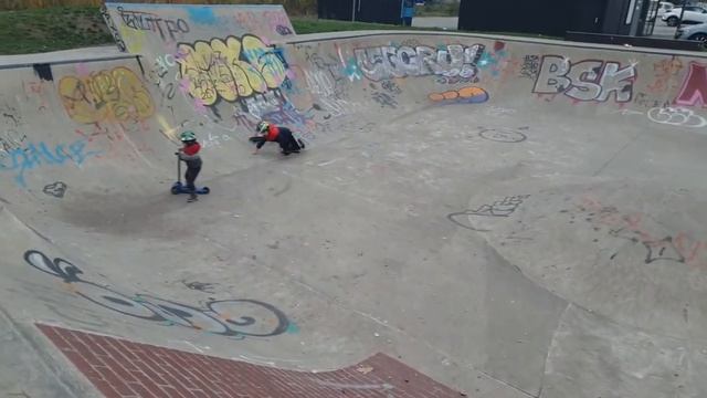 Площадка для трюков/самокаты/scooter rider/скейборды/детская площадка/высокая горка????♂️ смотреть онлайн