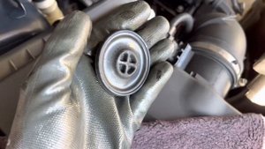 Заміна мембрани вентиляції картерних газів КВКГ BMW N47 N57