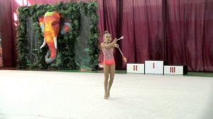 Булавы 4 VS 9 лет Художественная гимнастика Лайк Эля влог