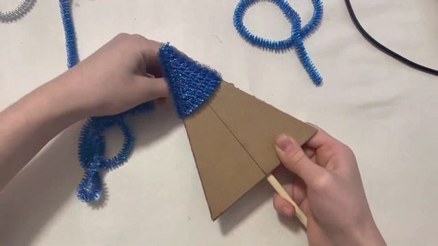Картон и Мишура Как сделать елочные игрушки Новогодние поделки / Елочки Поделки Своими руками