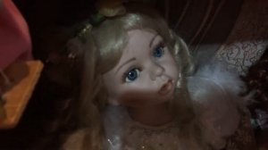 26.12.2019 Мои фарфоровые куклы. Чистим от пыли.