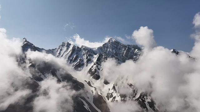 Туркестан - Сайрамское ущелье - Горы в облаках