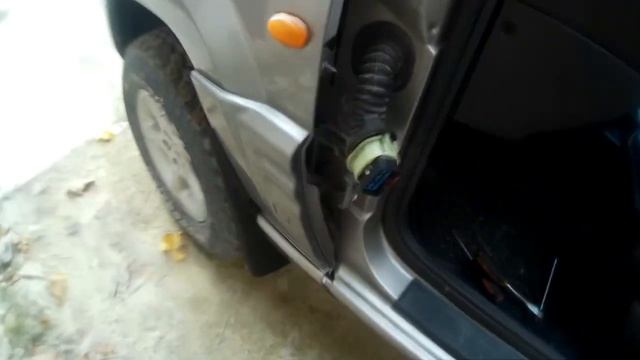 Ремонт автомобильных дверных петель на Jeep Grand Cherokee ZJ. смотреть онлайн