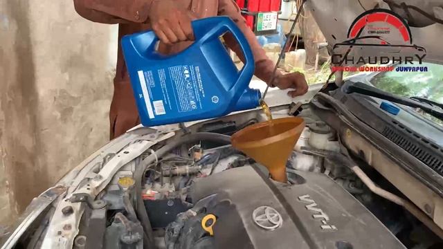 Toyota Corolla Axio engine oil change смотреть онлайн