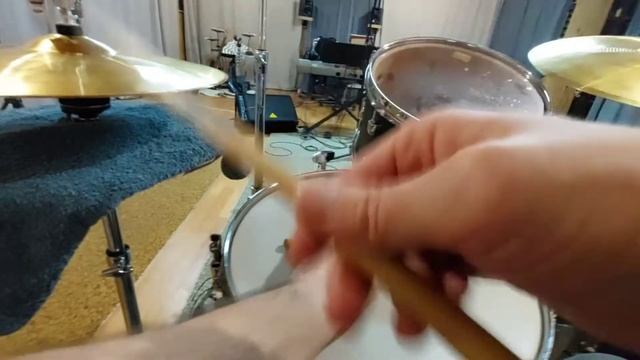 Нагрудный штатив и барабанная установка смотреть онлайн