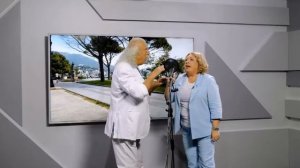 Илья Резник и мэр Ялты Янина Павленко поют дуэтом