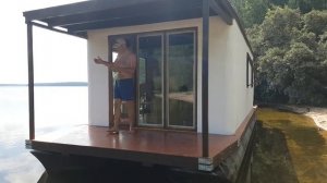 Houseboat.Солнечные батареи.Солнечная электростанция на крыше.  KAUNAS-MARSEILLE10.Gotravel.tv