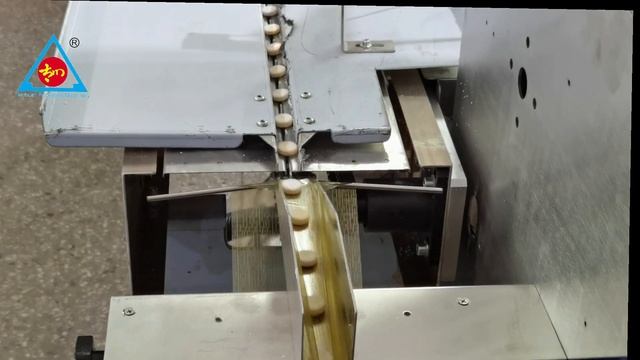 150bags/min tablet packing machine with automatic feeder in horizontal flow packing machine