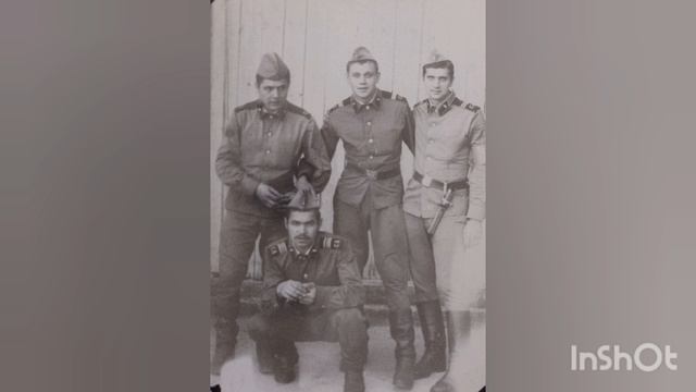 Дембельский альбом - взглянула молодость в упор.