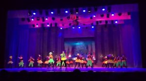 Танец Сороконожка. Ансамбль Улыбка.