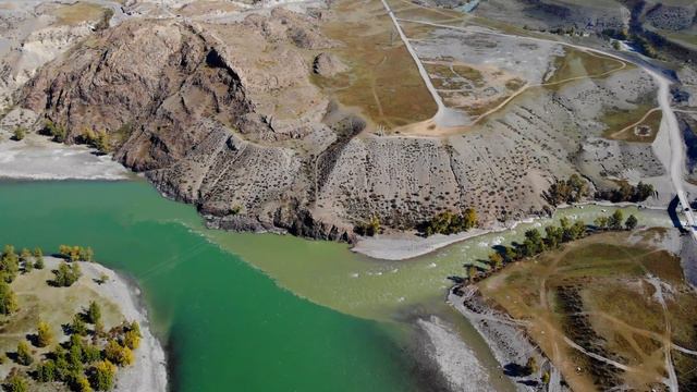 Горный Алтай. Слияние рек Чуя и Катунь. смотреть онлайн