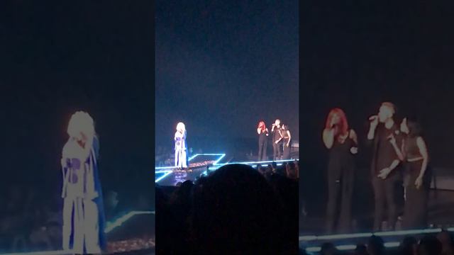 Christina Aguilera Xperience смотреть онлайн