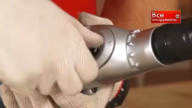 Двухскоростная ударная дрель Makita HP 2071 F смотреть онлайн