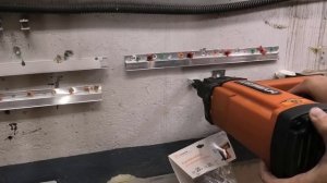 Газовый монтажный пистолет HYBEST GSR40A крепим утеплитель, клипсы, профиля в бетон, кирпич, метал