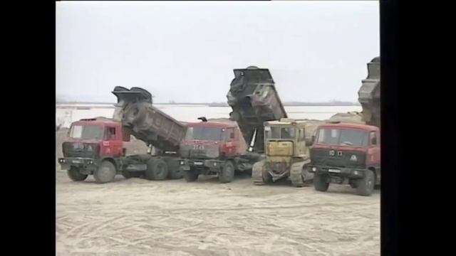 когда-то отсыпка была именно такой, про татристов говорили, железный рубль спереди катится) смотреть онлайн