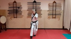 Удары руками в Кёнгму Хапкидо. Базовая схема для прямых ударов.