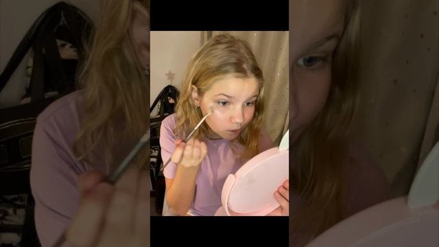 Как правильно наносить хайлайтер #хайлайтер