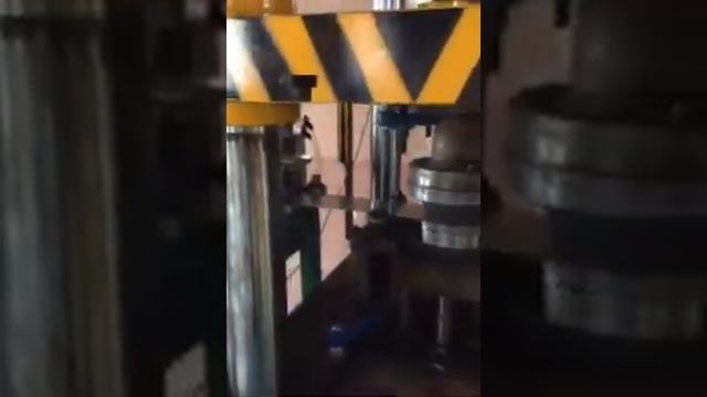 hydraulic Press machine for stretching stainless steel cover смотреть онлайн