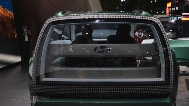 Hyundai Seven concept first look: An electric living room that drives itself смотреть онлайн
