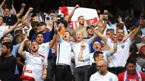 Лондон реакция местных фанов на последний незабитый пенальти сборной Англии.