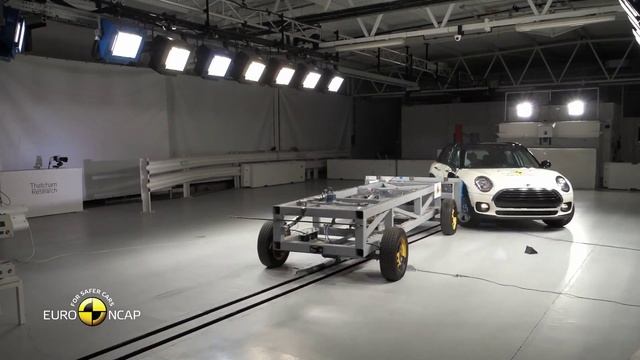 All-new Neuer Mini Clubman Crash test - Autogefühl смотреть онлайн