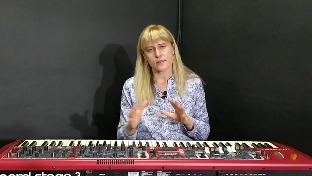 Что играть в моменты пауз у певца смотреть онлайн