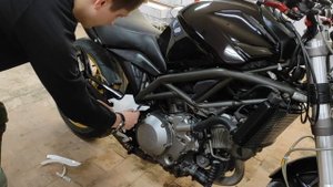 Как защитить мотацикл от царапин, коррозии, скол, падения и солнца.  Защита краски кузова мотоцикла