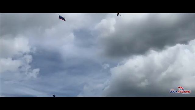 Нижнетагильский АСК ДОСААФ России. Аэродром Быньги. День города Невьянск. смотреть онлайн