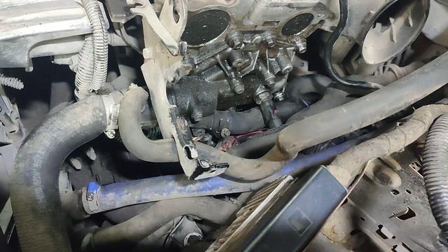 Рено Клио 2002 года датчик коленвала, ошибок не было, находится в опе. смотреть онлайн