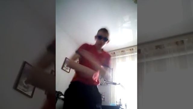 Колян танцует лучше всех если сомневаетесь попробуйте перетанцевать!!!!! смотреть онлайн