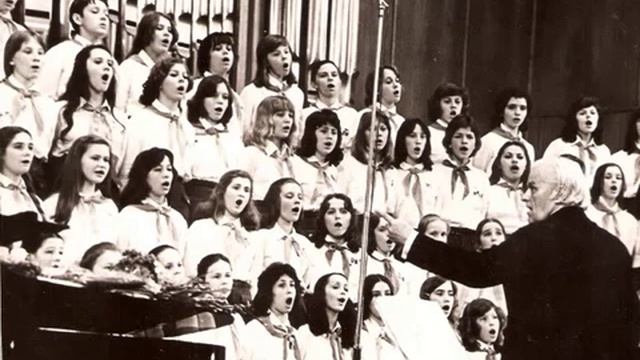 К. Дебюсси "Лунный свет", обработка для хора В. Г. Соколова смотреть онлайн