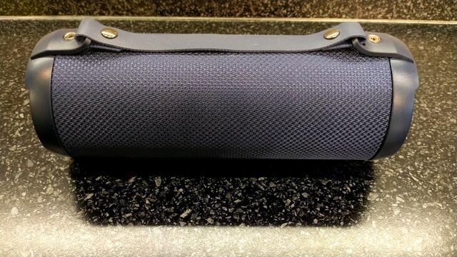 Портативная колонка Soundmax SM-PS5020B - стиль рок смотреть онлайн